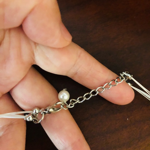 Beautiful Faux Pearls Necklace - Picture 5 of 7